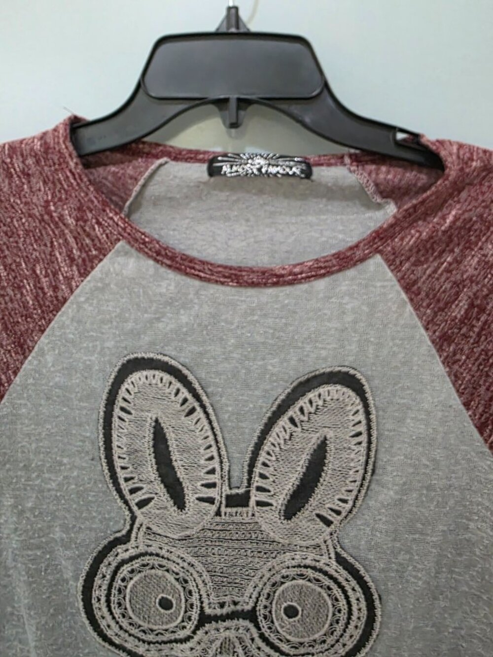 Almost Famous Bunny Graphic Raglan Tee – Women’s Small Grey & Burgundy - Picture 4 of 9